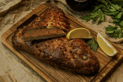 Ржаной рыбник с рыбкой красной